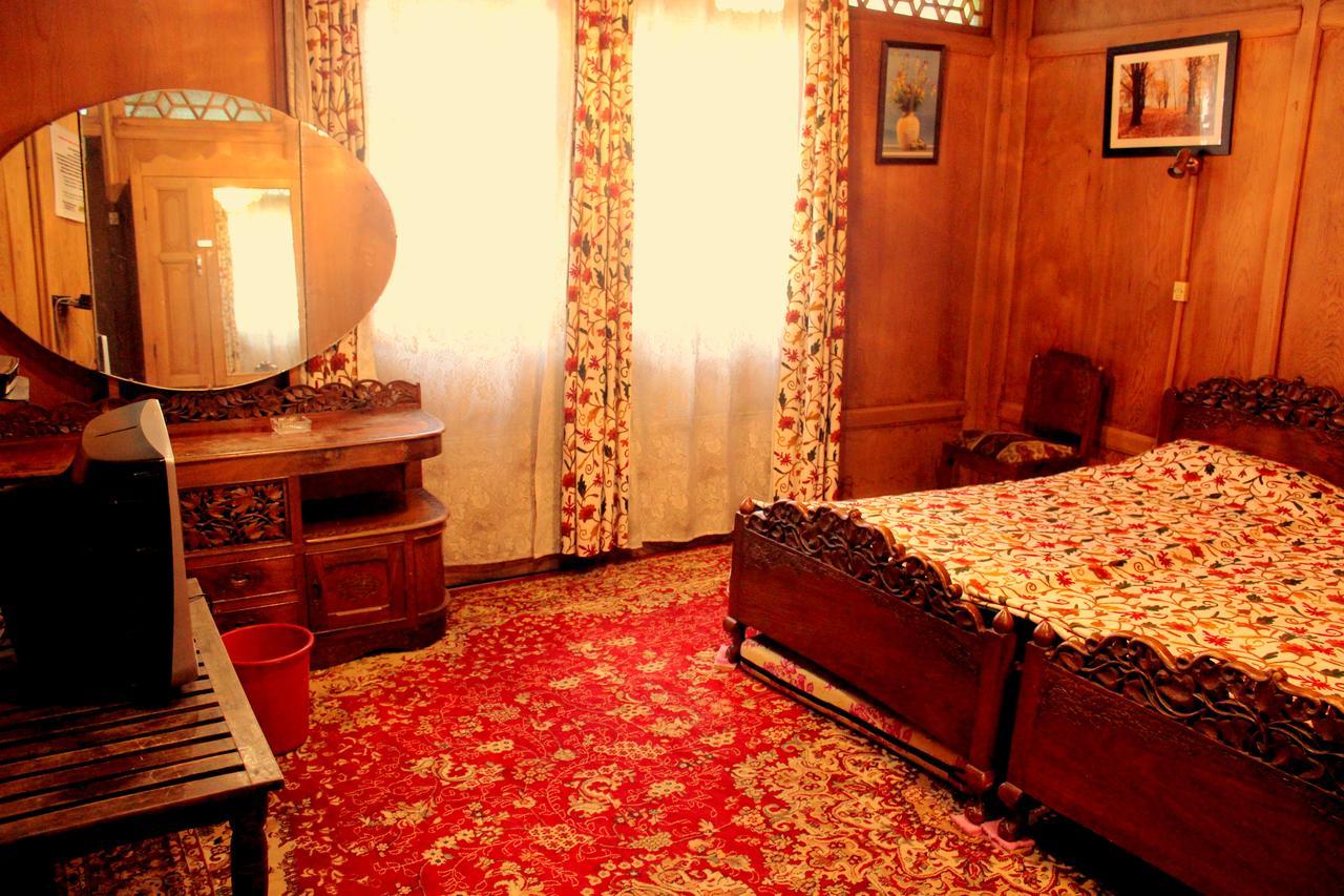 ホテルMorning Star Group Of Houseboats Srīnagar エクステリア 写真