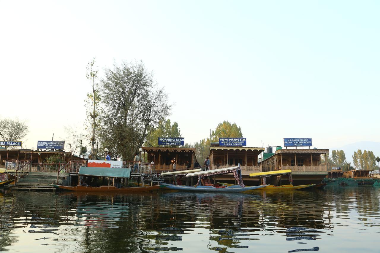 ホテルMorning Star Group Of Houseboats Srīnagar エクステリア 写真